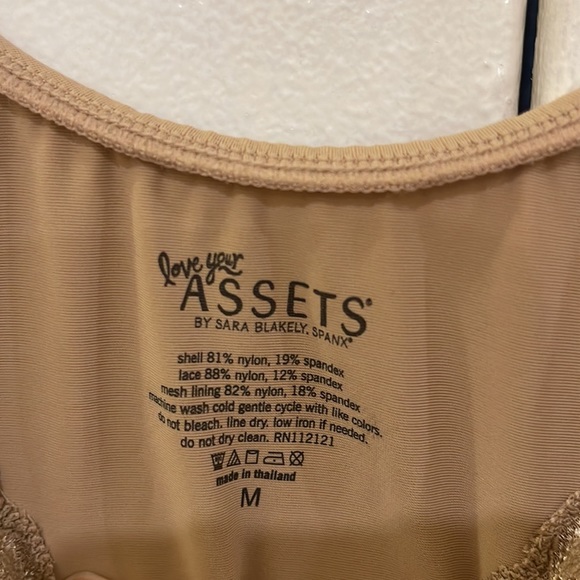 Spanx - Picture 2 of 3